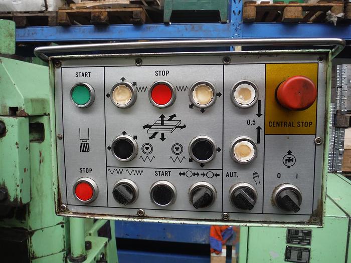 Gebruikt FREESMACHINE TOS FHG 32