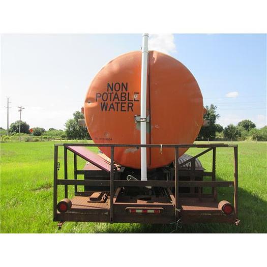 Used 1988 L8000 Tandem Axle Water Truck With 5000 Aluminum Tank