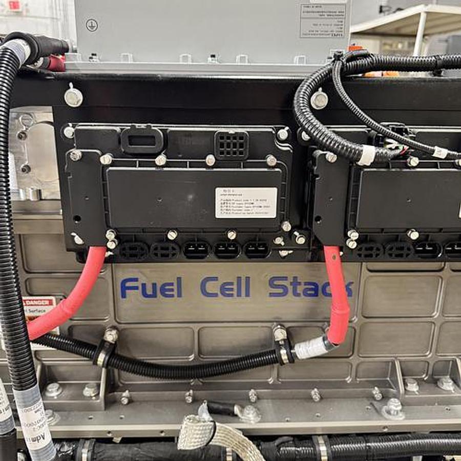 2024 Hyzon 200kW Hydrogen Fuel Cell Complete System with Battery