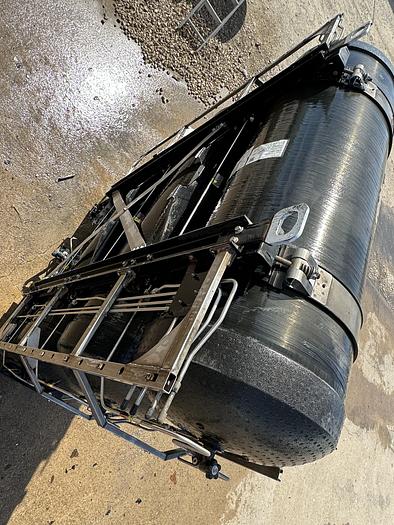 Used 143 GGE CNG Storage Package - Quantum, Back of the cab, 3 tanks pack. Tanks 26x72 (Capacity: 46.7 or 500L each)