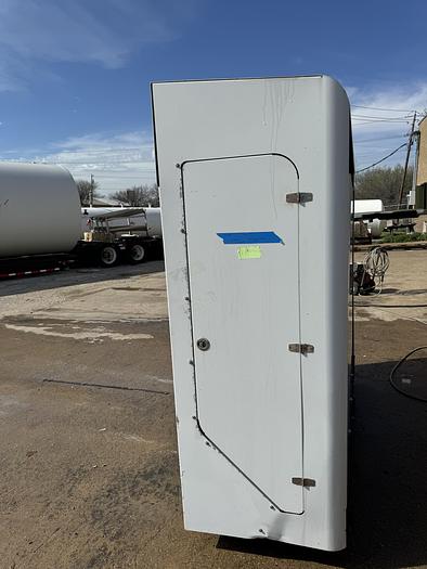 Used 120 GGE CNG Storge- 3 pack, Back fo the Truck, Type 4 cylinders, 26x80 (Capacity: 41.1 GGE / 489.1 Liters)