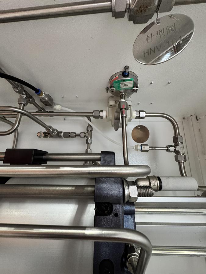 Used 350 Bar Hydrogen Compressor, H2 Fueling Booster Unit with H2 Nozzle (5076 PSI)