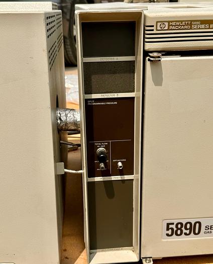 Used Hewlett 5890 Series 2 Gas Chrotomograph