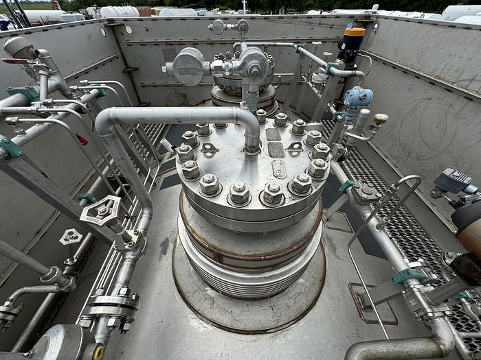 Used LNG Storage 18,000 Gallons Chart with 2 pumps - Brand New - Underground  Horizontal