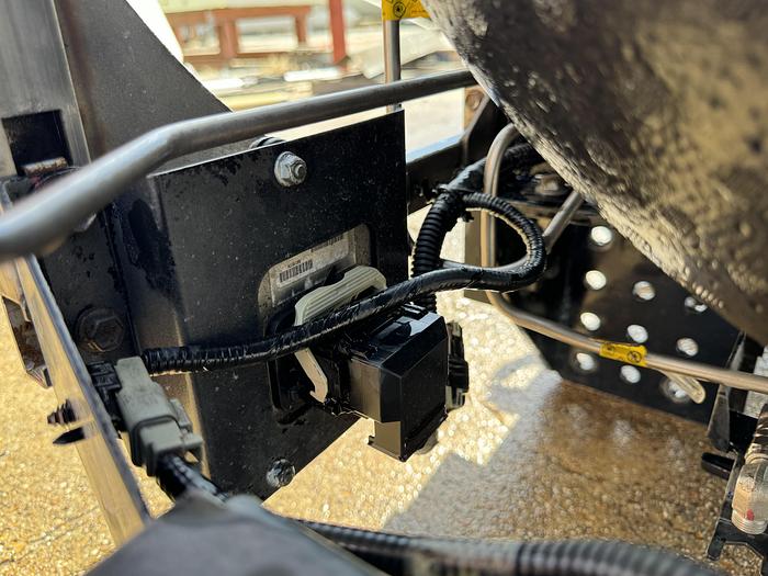 Used 143 GGE CNG Storage Package - Quantum, Back of the cab, 3 tanks pack. Tanks 26x72 (Capacity: 46.7 or 500L each)