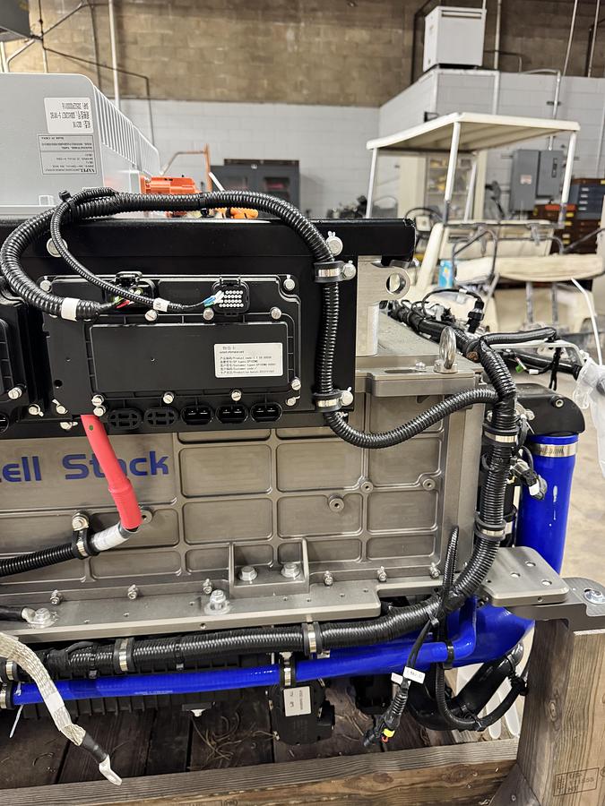 2024 Hyzon VLIII200-50 200KW Rated Power Fuel Cell System - Hydrogen Fuel Cell