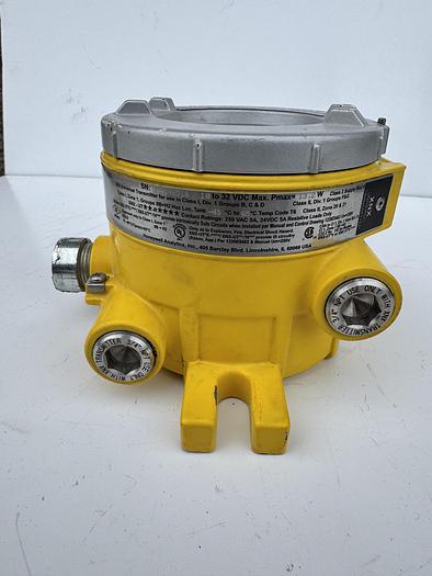 Gas Detector- Honeywell XNX Transmitter W/ Honeywell Poole BH17 ORZ UK 