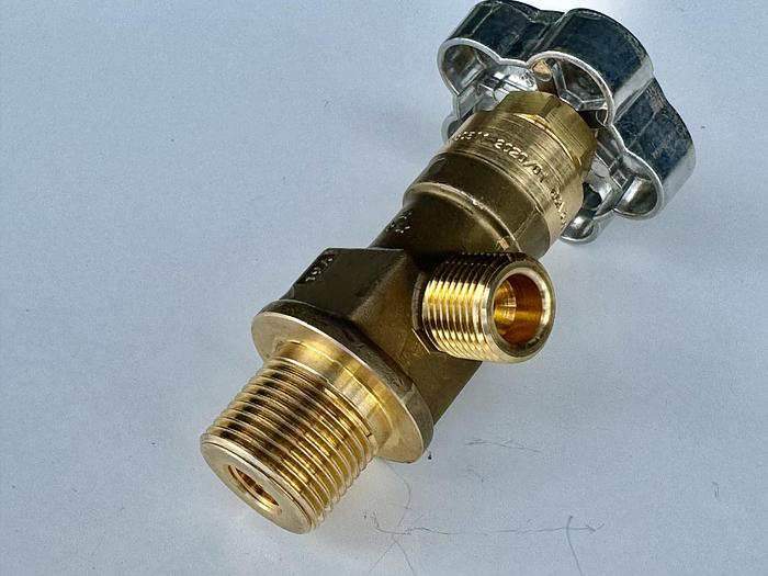 Gas Valve CGA350 - 3360 psi 316L - D20030511 Brass Sold by cases (20 units in a case)