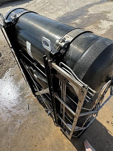 Used 143 GGE CNG Storage Package - Quantum, Back of the cab, 3 tanks pack. Tanks 26x72 (Capacity: 46.7 or 500L each)