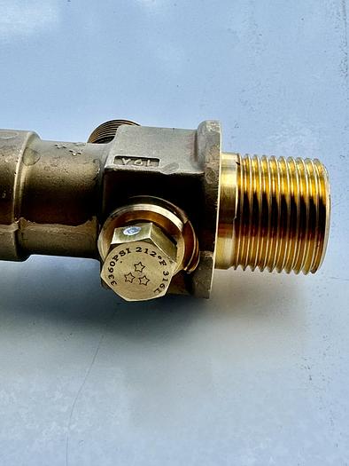 Gas Valve CGA350 - 3360 psi 316L - D20030511 Brass Sold by cases (20 units in a case)