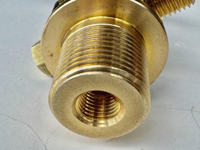 Gas Valve CGA350 - 3360 psi 316L - D20030511 Brass Sold by cases (20 units in a case)