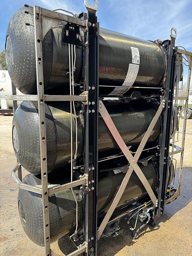 Used 143 GGE CNG Storage Package - Quantum, Back of the cab, 3 tanks pack. Tanks 26x72 (Capacity: 46.7 or 500L each)