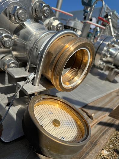 Used Offload Pump Connection