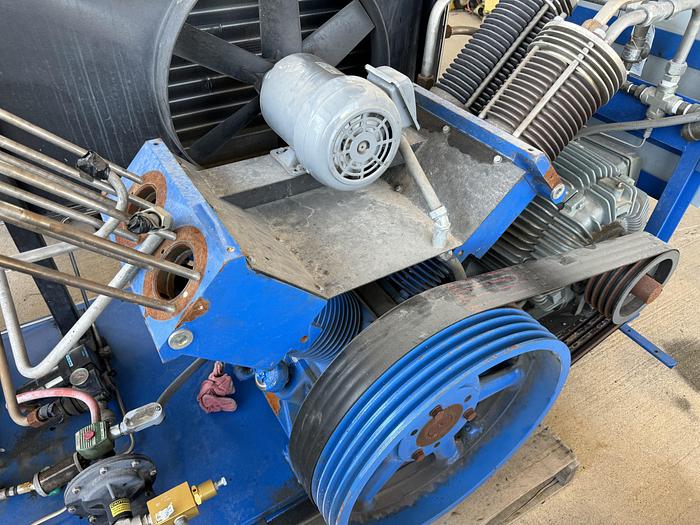 Used RIX 4VX SERIES 40HP Helium compressor 60 scfm 50 psi to 3300 psi