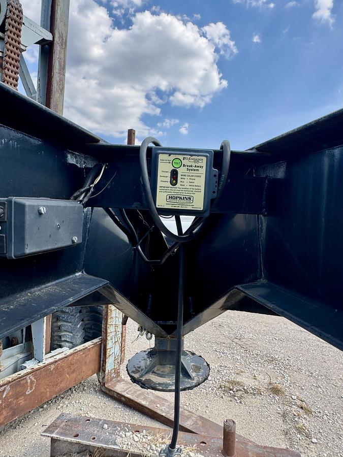 Used Advance Tank Mfg 600 Gallon on 20 ft Goose neck trailer