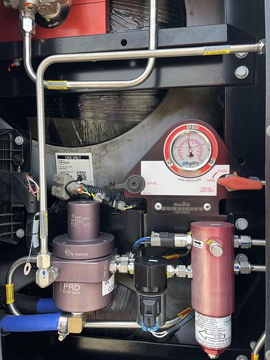 2022 Volvo VNL64, Cummins ISX 12L 400HP CNG Engine, Amazon Truck, 600 miles only
