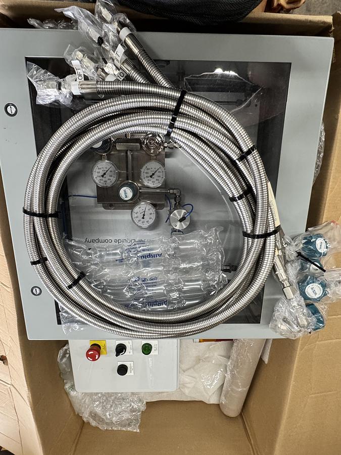 Used Hydrogen Switchover Manifold w/ Excess Flow and Estop Protection