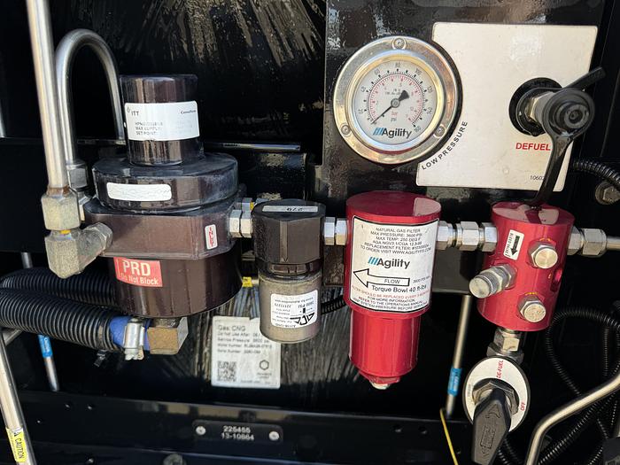 Used 120 GGE CNG Storge- 3 pack, Back fo the Truck, Type 4 cylinders, 26x80 (Capacity: 41.1 GGE / 489.1 Liters)