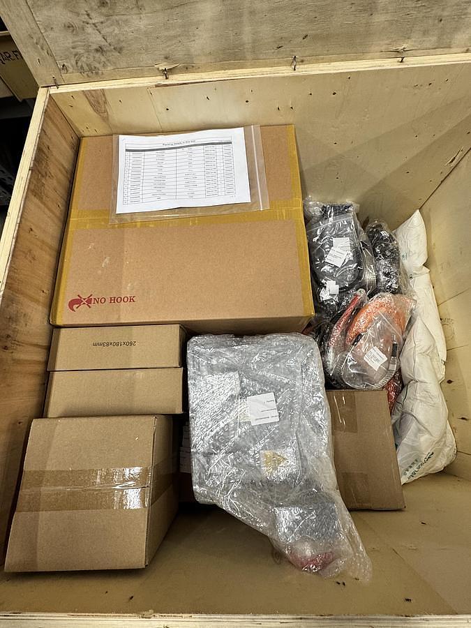 2024 Hyzon 200kW Hydrogen Fuel Cell Complete System with Battery