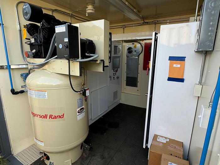 Enclosed Command Center For LNG Station