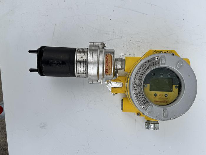 Gas Detector- Honeywell XNX Transmitter W/ Honeywell Poole BH17 ORZ UK 