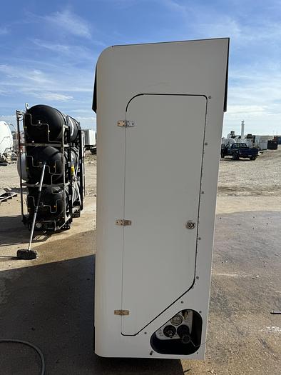 Used 120 GGE CNG Storge- 3 pack, Back fo the Truck, Type 4 cylinders, 26x80 (Capacity: 41.1 GGE / 489.1 Liters)