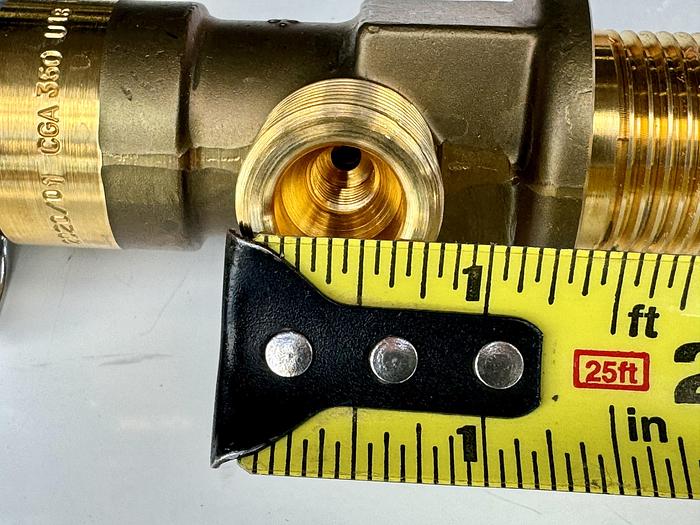 Gas Valve CGA350 - 3360 psi 316L - D20030511 Brass Sold by cases (20 units in a case)
