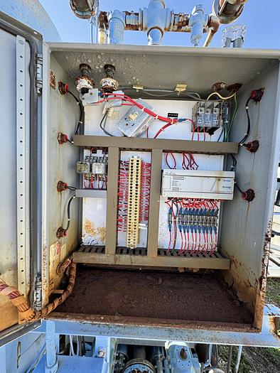 Used PNEUMATECH HEATLESS REGENERATIVE AIR DRYER WITH 1 150 PSI Silvan Pneumatic Tank