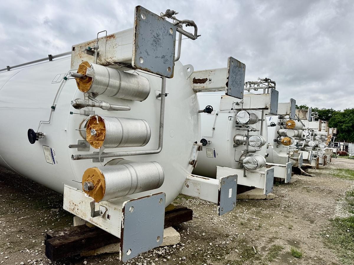 Used Vertical Cryogenic Tank 18,000 Gallon - LNG Storage VS-18000SC-175CS-S100-LNG
