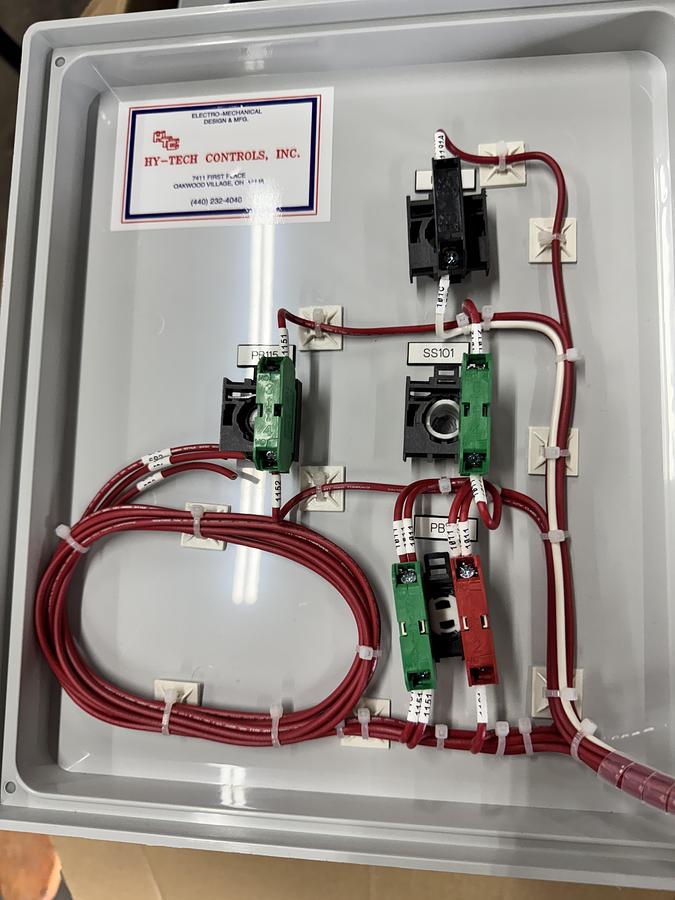 Used Hydrogen Switchover Manifold w/ Excess Flow and Estop Protection