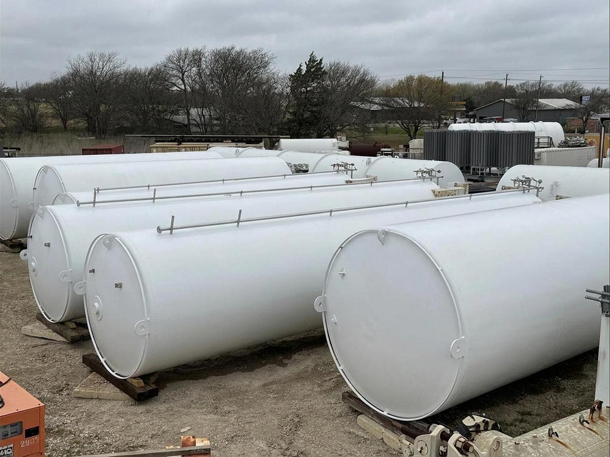 Used Vertical Cryogenic Tank 18,000 Gallon - LNG Storage VS-18000SC-175CS-S100-LNG