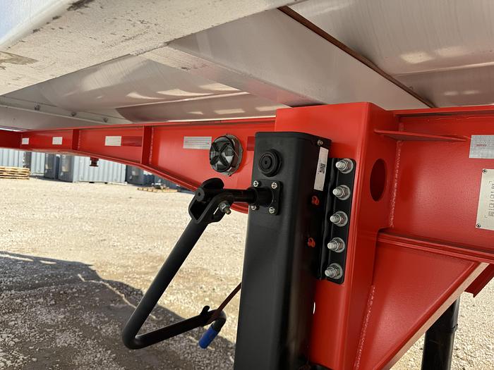 Used Brand NEW - Helium Tube Skid - 160,000 SCF at 3161 PSI. 40ft trailer with 34K GVWR 