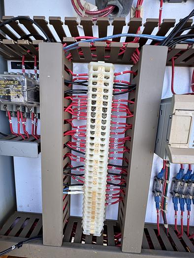 Used PNEUMATECH HEATLESS REGENERATIVE AIR DRYER with 2 150 PSI Silvan Pneumatic Tanks