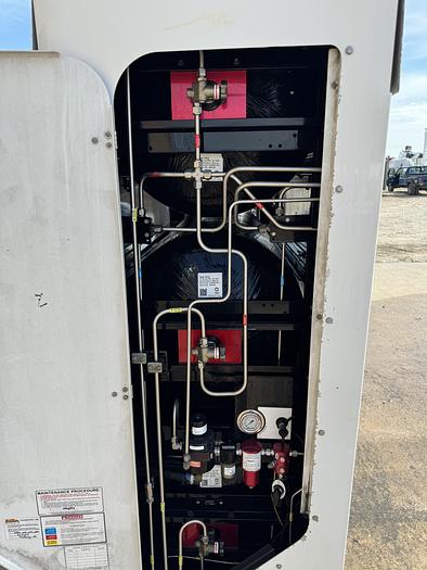 Used 120 GGE CNG Storge- 3 pack, Back fo the Truck, Type 4 cylinders, 26x80 (Capacity: 41.1 GGE / 489.1 Liters)