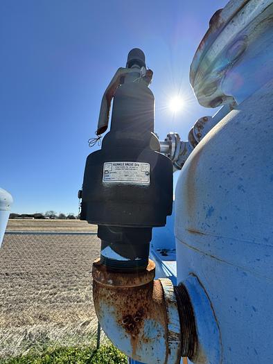 Used PNEUMATECH HEATLESS REGENERATIVE AIR DRYER with 2 150 PSI Silvan Pneumatic Tanks