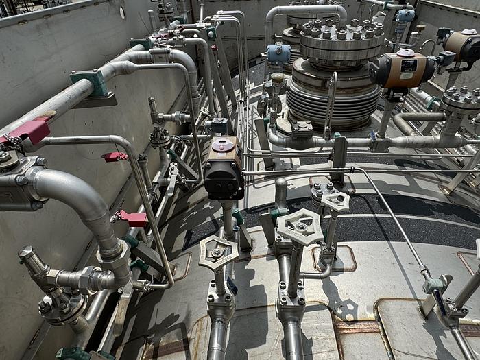 Used LNG Storage 18,000 Gallons Chart with 2 pumps - Brand New - Underground  Horizontal