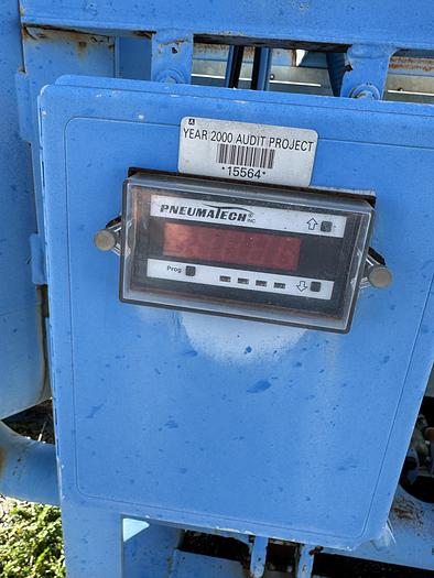 Used PNEUMATECH HEATLESS REGENERATIVE AIR DRYER with 2 150 PSI Silvan Pneumatic Tanks