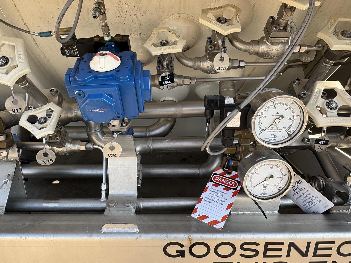 Mobile Cryogenic Gas Trailer with Storage and Regasification (Storage Vessel 22,000L) (Regassification 15,000 SCFH)