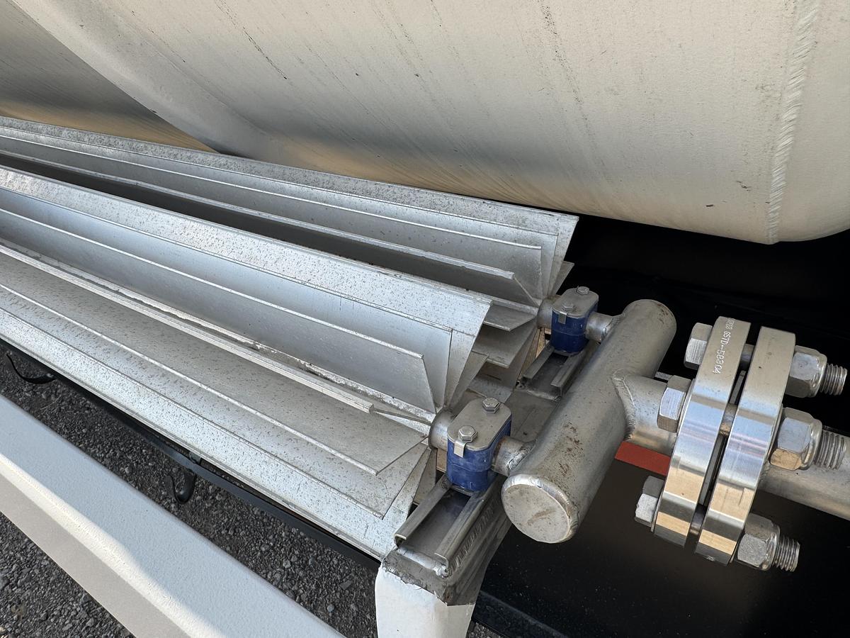 Mobile Cryogenic Gas Trailer with Storage and Regasification (Storage Vessel 22,000L) (Regassification 15,000 SCFH)