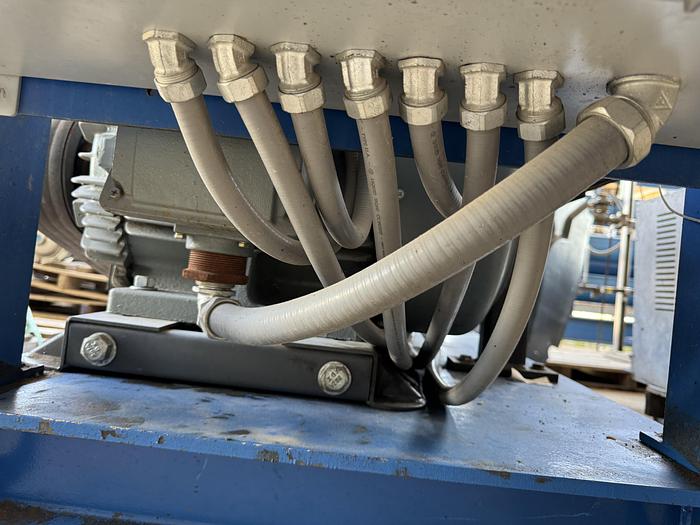 Used RIX 4VX SERIES 40HP Helium compressor 60 scfm 50 psi to 3300 psi