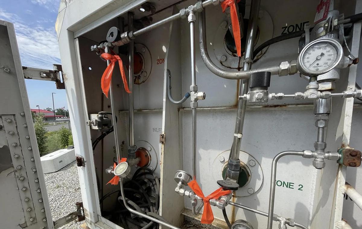 Used 40-foot 3,855 PSI, Class 1 High Pressure Trailer for CNG, Hydrogen, Nitrogen Service