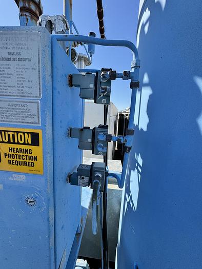 Used PNEUMATECH HEATLESS REGENERATIVE AIR DRYER with 2 150 PSI Silvan Pneumatic Tanks