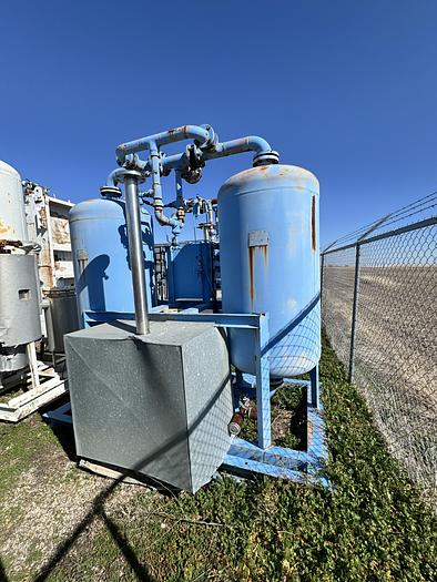 Used PNEUMATECH HEATLESS REGENERATIVE AIR DRYER with 2 150 PSI Silvan Pneumatic Tanks