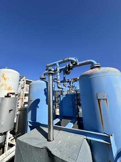 Used PNEUMATECH HEATLESS REGENERATIVE AIR DRYER with 2 150 PSI Silvan Pneumatic Tanks
