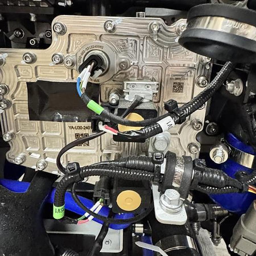 2024 Hyzon 200kW Hydrogen Fuel Cell Complete System with Battery