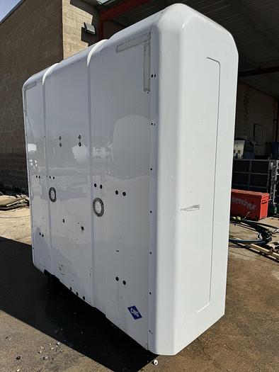 Used 143 GGE CNG Storage Package - Quantum, Back of the cab, 3 tanks pack. Tanks 26x72 (Capacity: 46.7 or 500L each)