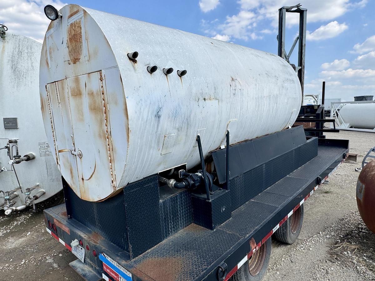 Used Advance Tank Mfg 600 Gallon on 20 ft Goose neck trailer