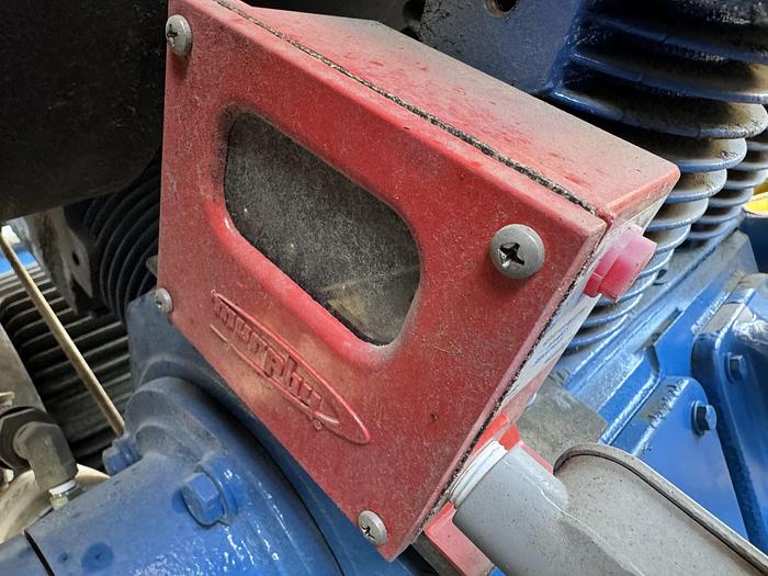 Used RIX 4VX SERIES 40HP Helium compressor 60 scfm 50 psi to 3300 psi