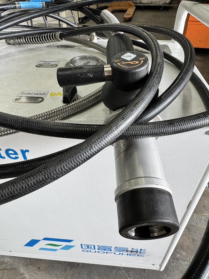 Used 350 Bar Hydrogen Compressor, H2 Fueling Booster Unit with H2 Nozzle (5076 PSI)