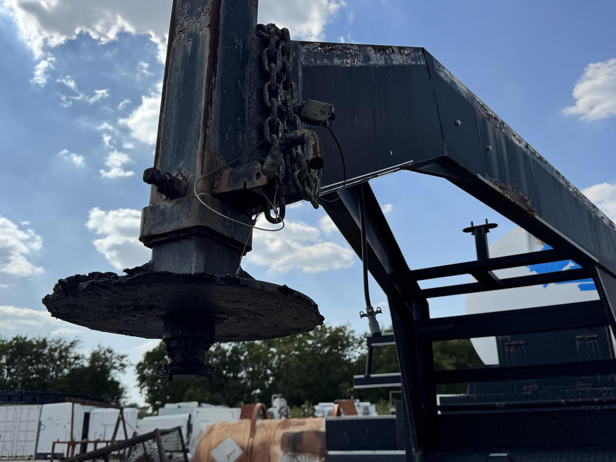 Used Advance Tank Mfg 600 Gallon on 20 ft Goose neck trailer